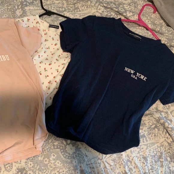 Brandy Melville shirt - Picture 3 of 3